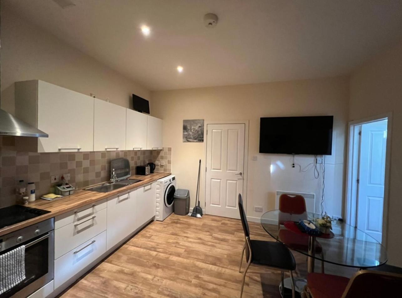 Aberdeen Stay Central 2-Bedrooms Apt-No Party Exterior foto